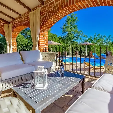 Villa Happy